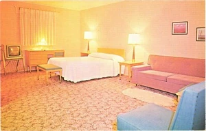 Hatch Utah Bryce Motel and Restaurant Bedroom Interior Finest Motel Postcard - Picture 1 of 2