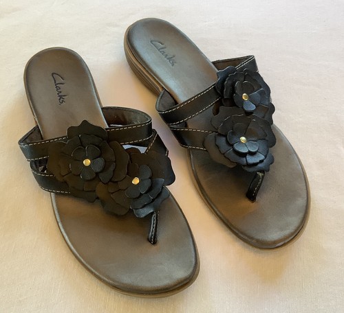 CLARKS Infradito donna Clark’s in pelle nera con disegno floreale taglia 9 M