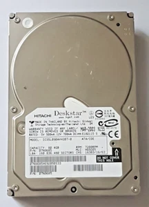 80.4 GB Ide Hitachi Deskstar IC35L090AVV207-0 P-Ata 7200rpm 2MB 3.5 " Hard Drive - Picture 1 of 1