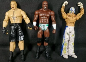 Lotto WWE Brock Lesner Apollo Crews Ray Mysterio Wrestling Action Figure 6” WWF* - Foto 1 di 15