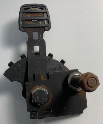 21" Troy Bilt Lawn Mower Briggs & Stratton 650 6.5 Series ~ LH Adjuster Part - Image 1 of 2