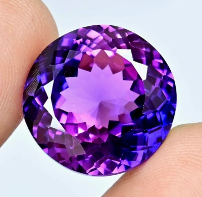 Very Clean 29.80 CT Natural Purple Blue Tanzanite IF Certified Loose Gemstone - Image 1 of 4
