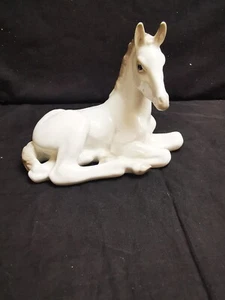 VINTAGE RUSSIAN LOMONOSOV PORCELAIN FOAL YOUNG HORSE FIGURINE, PERFECT CONDITION - Picture 1 of 10