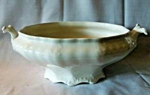 JOHNSON BROS ROYAL SEMI-PORCELAIN ENGLAND WHITE OVAL HANDLED SERVING BOWL - Picture 1 of 5