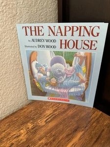The Napping House Audrey Wood And Don Wood 2014 Brand New - Bild 1 von 8