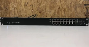 Commutateur Gigabit Ubiquiti EdgeSwitch 16 (ES-16-150W) 16 ports - Photo 1/10