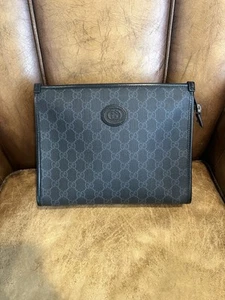 Gucci Supreme Canvas Toiletry Bag - Picture 1 of 8