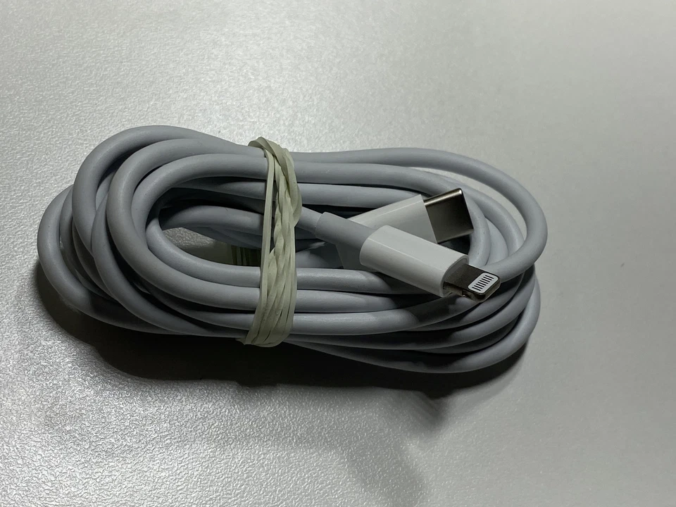 Apple Cable 6FT (Lightning - USB C) White (Bulk Packaging) - Image 1 of 1