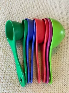 8 Measuring Cups  - Picture 1 of 6