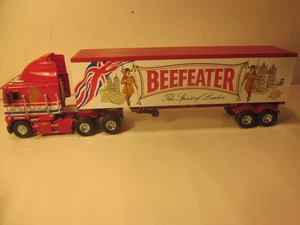 MATCHBOX , 1/58 DIECAST, "BEEFEATER, SPIRIT OF LONDON" TRACTOR & TRAILER, 11" L - Picture 1 of 11