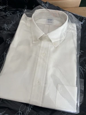 Nuovo Brooks Brothers Made In USA attuale vestibilità regolare Oxford abbottonato 15,5 33 - Immagine 1 di 4
