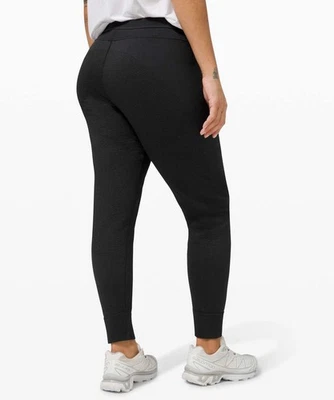 Pantalones de chándal Lululemon Engineered Warmth negros talla 8 $138,00 Foto 1 de 4