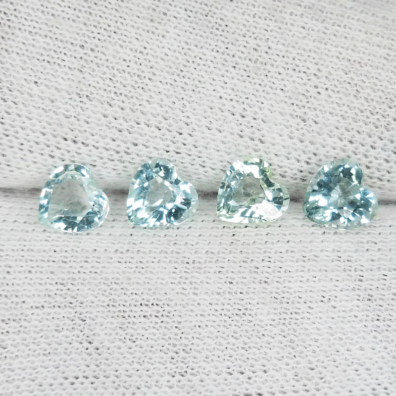 1,95 карата лучший блеск неотапливаемый натуральный зеленый берилл сердце...!!!!! - Изображение 1 из 1