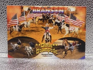 Postal no topográfica Branson, Missouri Dixie Stampede B-173 turismo de viajes - Imagen 1 de 7