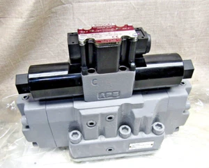 Toyooki HDD3-3W-AEB-2-06B-WYD2 HD3-3W-BGA-025B-WYD2 Directional Solenoid Valve - Picture 1 of 6