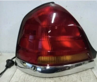 Cuarto de panel de luz trasera izquierda del conductor 4 bombillas para 98-03 FORD CROWN VICTORIA Y43 Foto 1 de 2