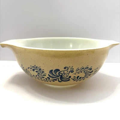 Vintage Pyrex #443 Homestead Bowl 2.5 Qt. Cinderella Handles - Image 1 of 4