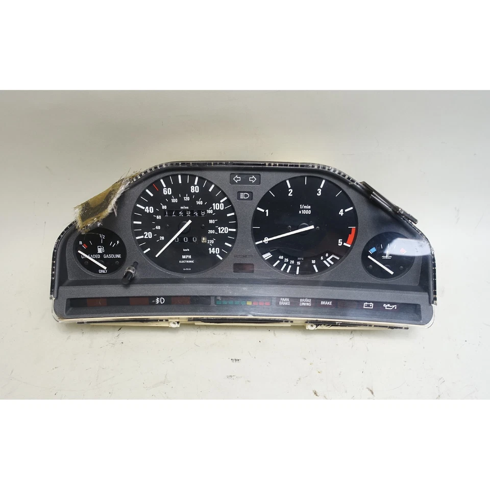 DAMAGED 84-86 BMW E30 318i 325e Instrument Gauge Cluster Panel Speedo Tach OEM - Image 1 of 4