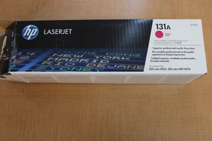 Genuine HP CF213A 131A Magenta Cartridge OEM, still in plastic vacuum seal - Zdjęcie 1 z 3