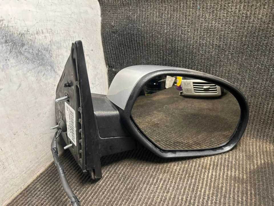 Fits 2007-2013 Chevy Avalanche Right Door Mirror (silver) OEM:20809968 Foto 1 de 4