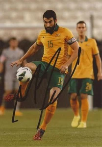 AUSTRALIA & ASTON VILLA: MILE JEDINAK SIGNED 6x4 ACTION PHOTO+COA - Picture 1 of 1