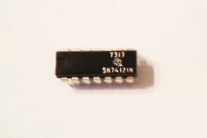 Texas Instruments SN74121N Monostabile Multivibratoren 14pin IC Chip - Bild 1 von 2