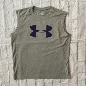 Under armour youth L boys loose fit heat gear sleeveless Crewneck shirt - Picture 1 of 4
