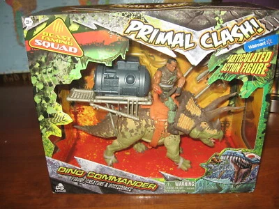 Figura Lanard 37076 Primal Clash Dino Commander Beast Taming Squad Triceratops 37076 Foto 1 de 4