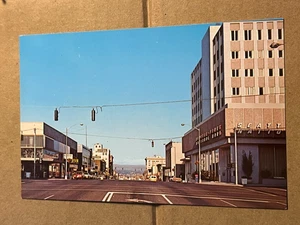 VINTAGE UNUSED POSTCARD - HEWITT AVE., EVERETT, WASHINGTON - Picture 1 of 2