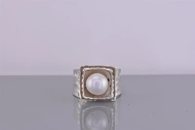 Silpada Sterling Silver Hammered R0898 Freshwater Pearl Band Ring 925 Sz: 6 - Image 1 of 4