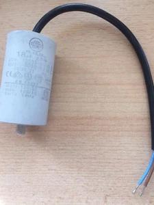 Motor run capacitor 18uf 450v made by Ducati £9.80 Z1446 - Picture 1 of 1