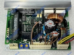 VEXTA DFC1514 5-PHASE Servo motor driver - Picture 1 of 3