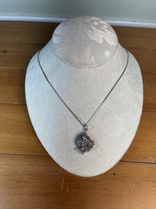 Women's Sterling Silver Sea Shell, Spiny Oyster, Clam, Necklace marked .925. - Picture 1 of 14