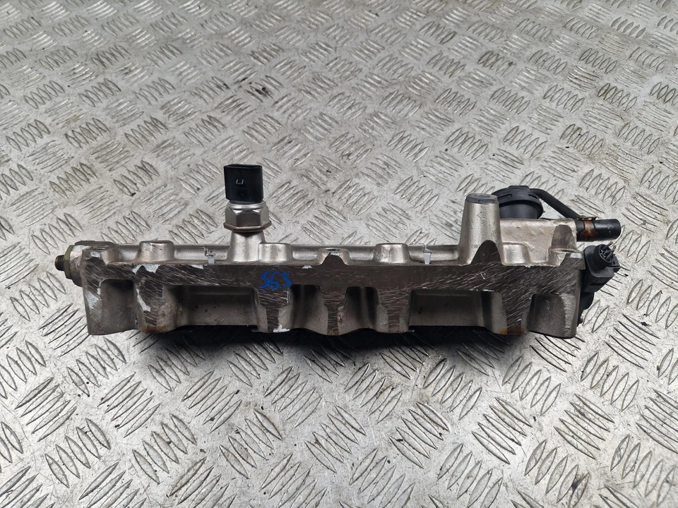 CARRIL DE ALETA COLECTOR DE ADMISIÓN VOLKSWAGEN GOLF MK4 1997 - 2004 Foto 1 de 4