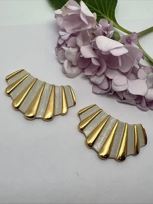 Clip para zapatos Bluette hecho en FRANCIA tono dorado y esmalte crema 8215 Foto 1 de 4