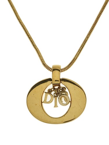 Collana Christian Dior Big O Logo GLD con top da donna