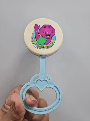De colección 1992 Barney Baby First Rattle Lyon's Group Playskool Foto 1 de 2
