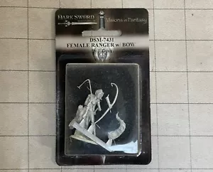 Female Ranger with Bow - Dark Sword Miniatures - DSM-7431 - Picture 1 of 1