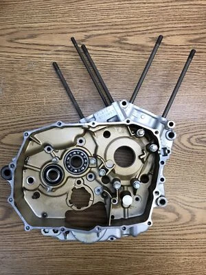 HONDA SHADOW VLX VT600 1996-2007, PARTE CÁRTER DERECHO # 11100-MZ8-B40 Foto 1 de 4