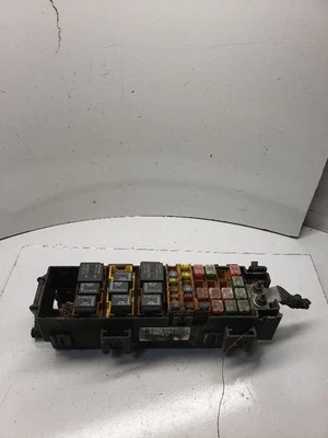 Motor de caja de fusibles compatible con 00-04 Grand Cherokee 1381497 Foto 1 de 4