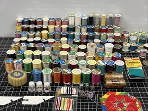 VTG 142 Threads 2 Holders Knitted Pin Cushion Ceramic Thimbles Point Turner LOT - Picture 1 of 24