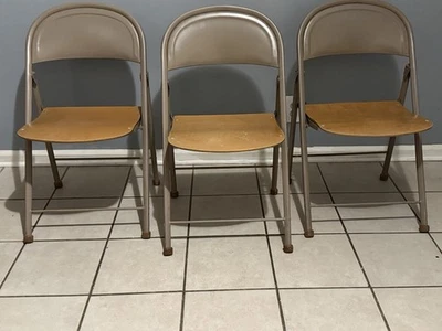 Sillas plegables vintage americanas para asientos - Lote de 3 modernas de mediados de siglo Foto 1 de 4