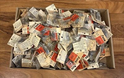 老式 批量 270 多张 Jensen 留声机零件 NOS *请参阅说明。 用于清单* — 第 1/4 张图片