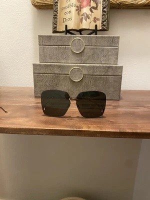 Gucci Women's Sunglasses - Image 1 of 3