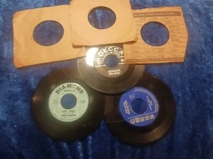Vinyl 45 Lot - Picture 1 of 1