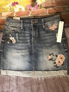 NWT XS Tinsel Town Floral EMB Light Wash Denim Skirt - Picture 1 of 12