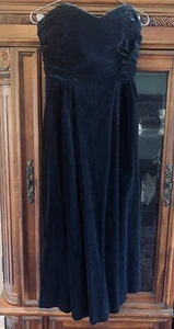 Vintage Laura Ashley  Womens Black Strapless Velvet Formal Gown Size 10 - Picture 1 of 4