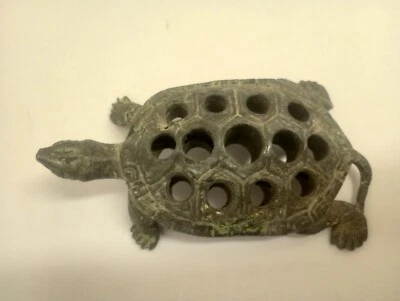 Estatuilla Tortuga de Metal Fundido Período Meiji Ikebana 4.5" Largo Alguna Pintura Original Foto 1 de 4