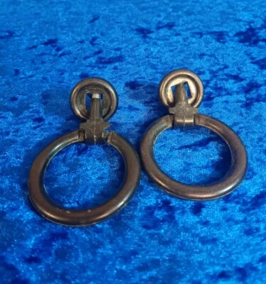 Conjunto de 2 puxadores de gaveta vintage recuperados de metal preto círculo gota armário - Imagem 1 de 3