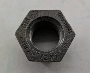 BIS - 1-1/2" x 1" Hex Reducing Bushing - Lot of 7 - Picture 1 of 3